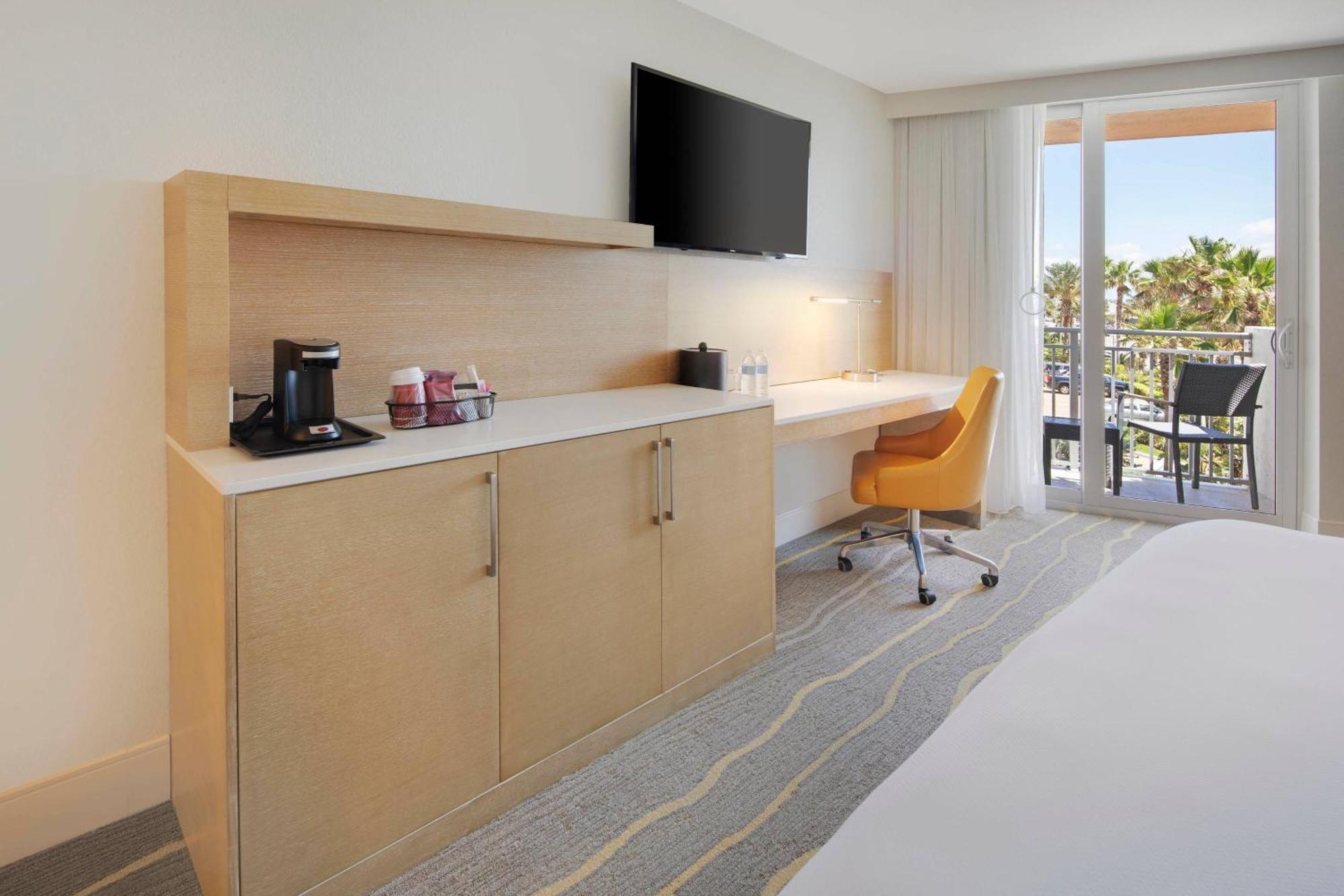 Delta Hotels By Marriott Daytona Beach Oceanfront Eksteriør billede